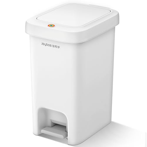 5.7 Gallon Step Trash Can with Lid M9972