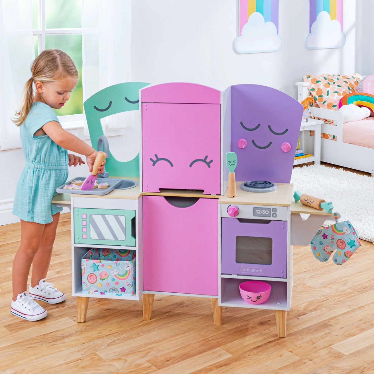 Wooden Play Kitchen with 14 Play Pieces V551208