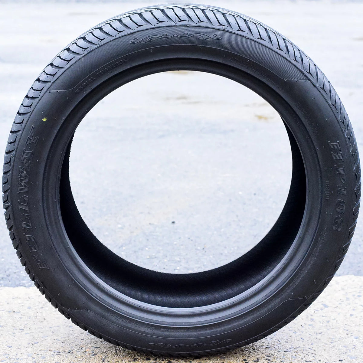 245/50R20 102V Performance Tire A36320