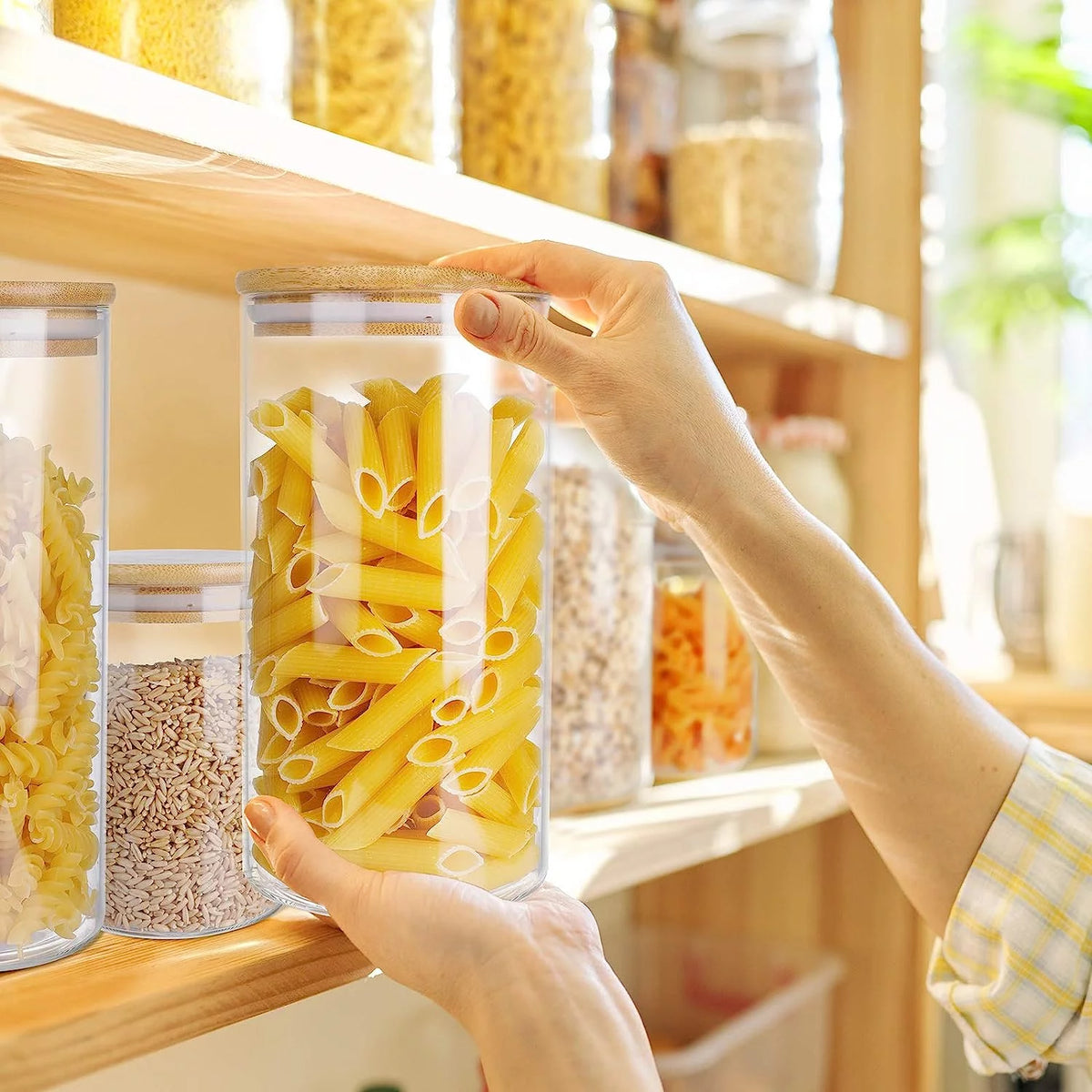 Set of 6 Airtight Borosilicate Glass Storage Jars with Bamboo Lids, 2 Sizes A198602