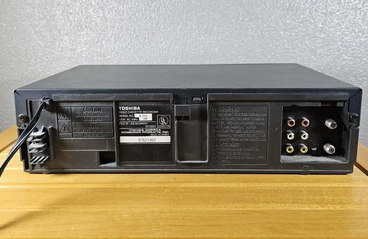 Black 4 Head Hi Fi Stereo VCR M8894