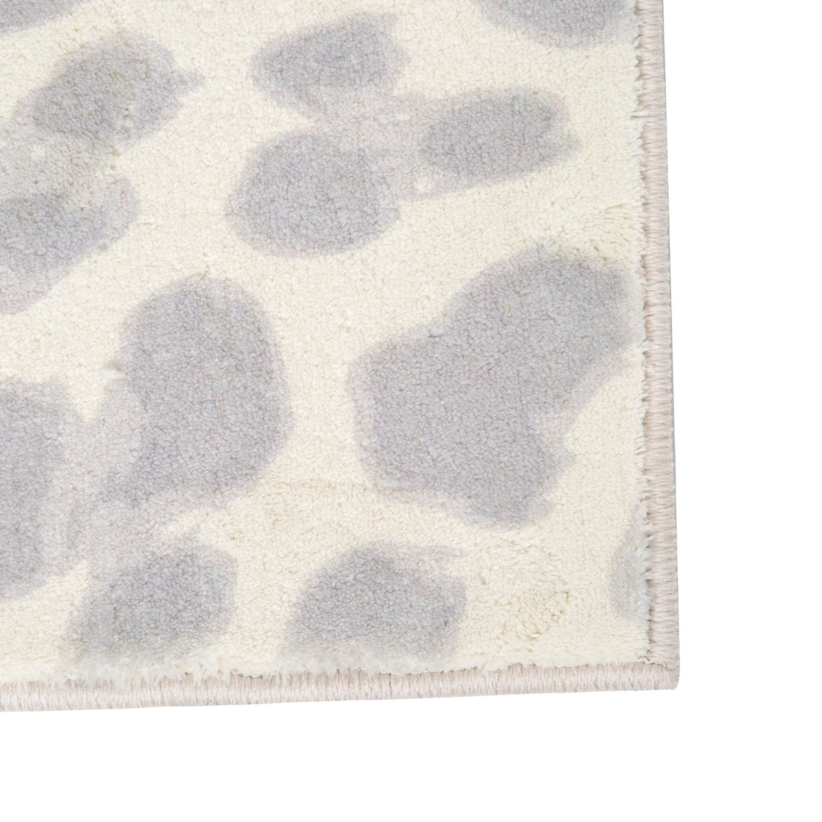 Grey and Cream Leopard 5 x 7 Rug N93479