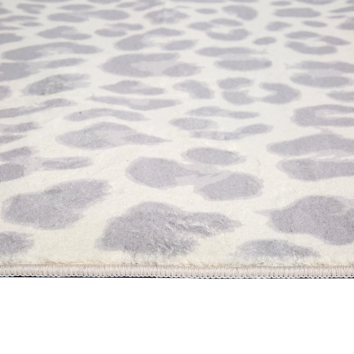 Grey and Cream Leopard 5 x 7 Rug N93479