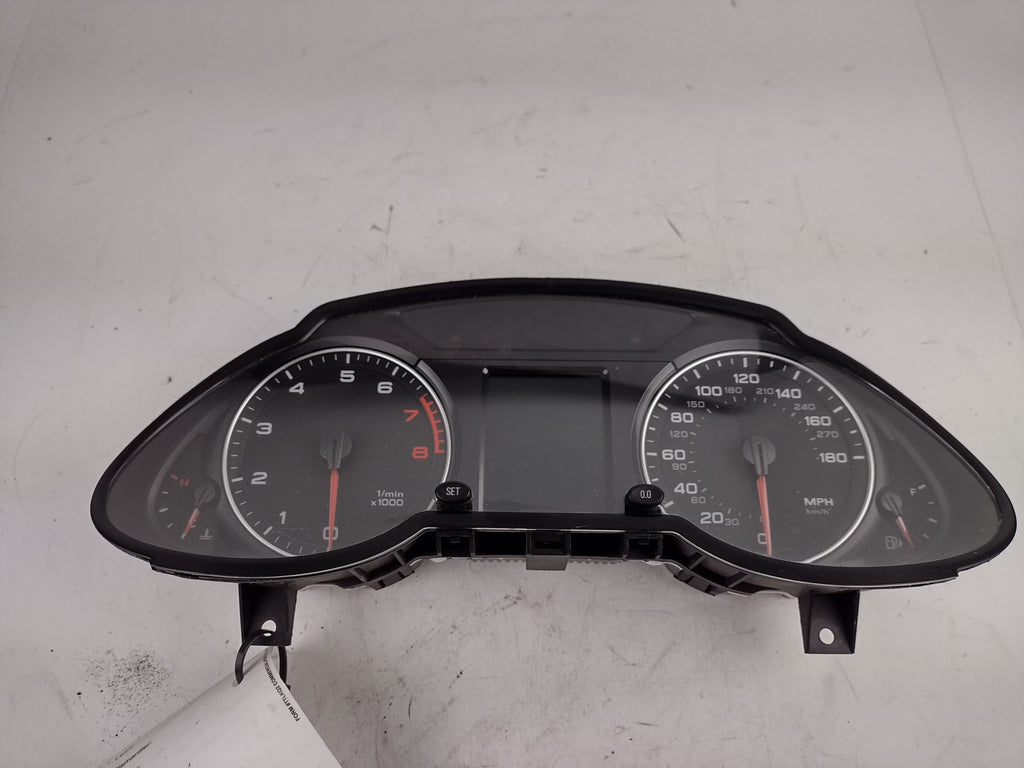 Pre-Owned Audi Q5 Speedometer Head Cluster K655395